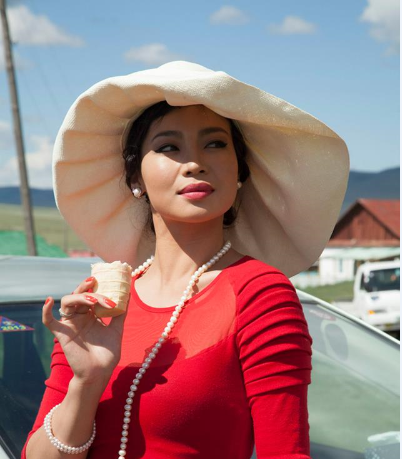 М.Бямбаа: Яргуйн дүрийг бүтээхдээ топ модель Э.Одгэрэлийг дууриасан